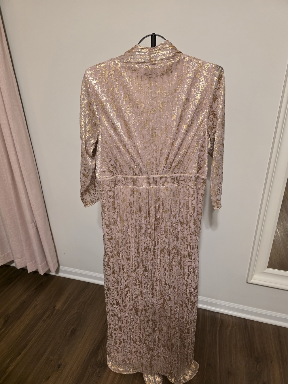 NWT Chico’s Metallic Pleated Maxi Dress Pink Gold Size 3 - Picture 3 of 3
